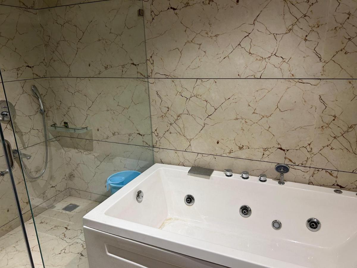 The Imperial Prime Clarks Inn Suites, Bhilwara Eksteriør billede
